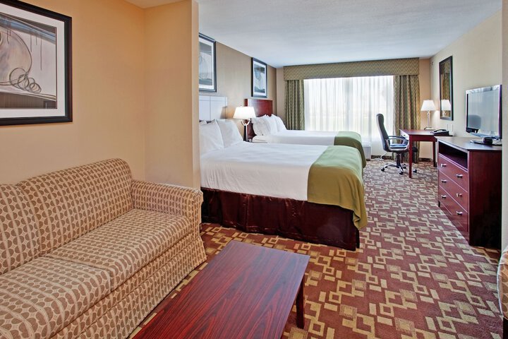 Room 21 of 38
