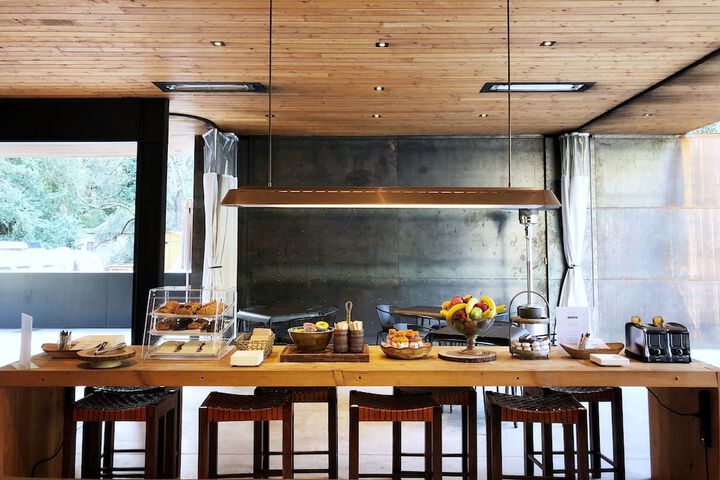Breakfast/Coffee Service 106 of 129