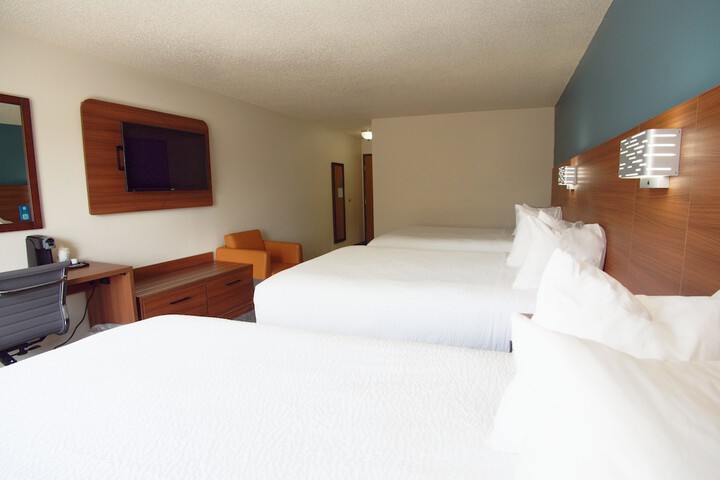 Room 12 of 40