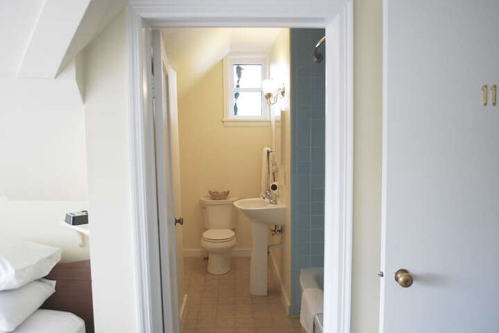 Room 199 of 217