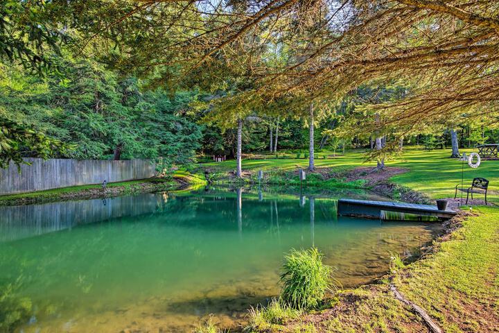 3-acre Lodge w / Snowmobile & Four-wheeling Trails