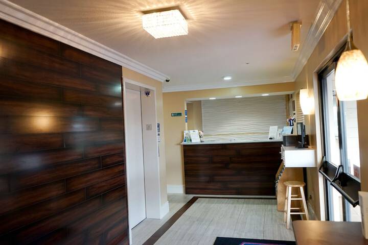 Howard Johnson by Wyndham Salinas