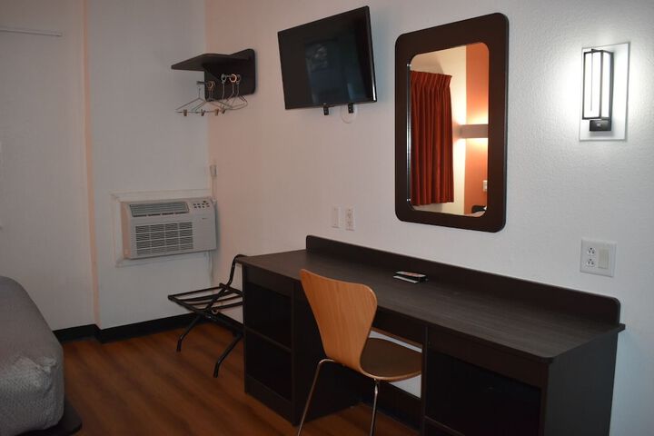 Room 16 of 20