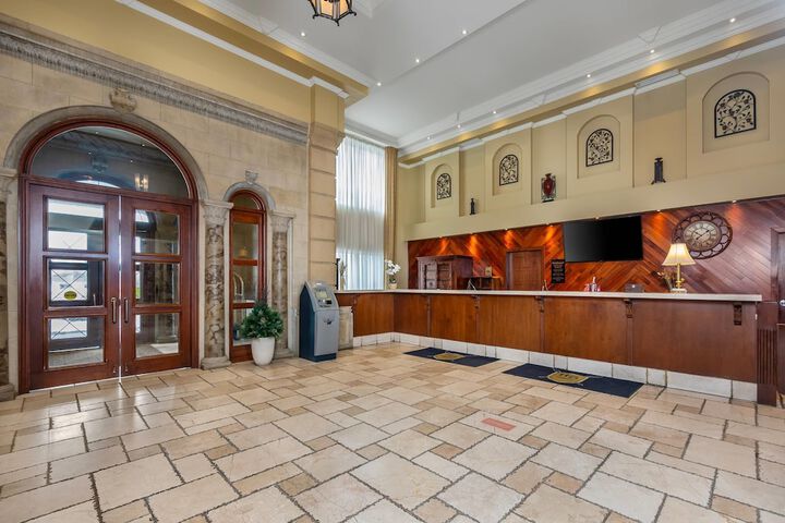 Hotel Brossard an Ascend Collection Hotel