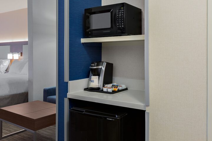 Holiday Inn Express & Suites Oroville Lake by IHG