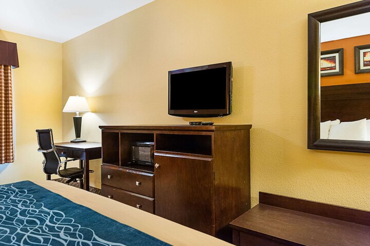 Room 8 of 46