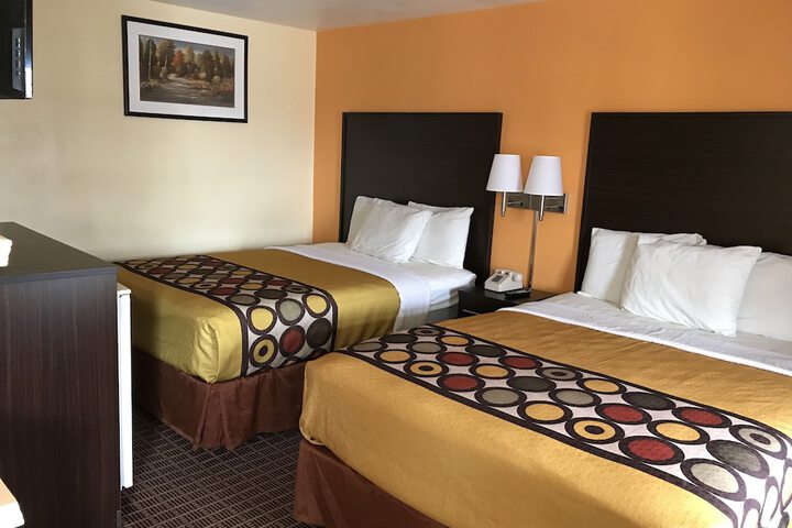 Room 19 of 39