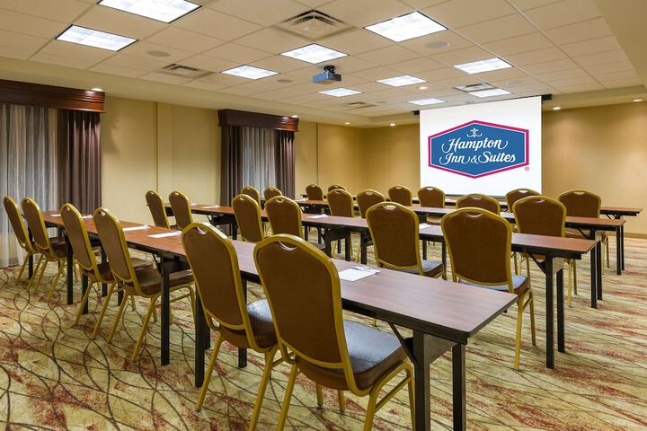 Hampton Inn & Suites Peoria at Grand Prairie IL