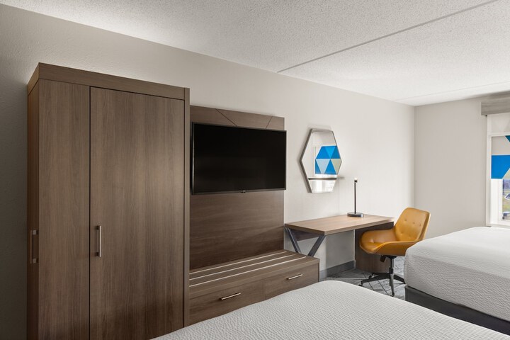 Room 42 of 58