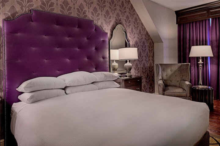 Room 27 of 160