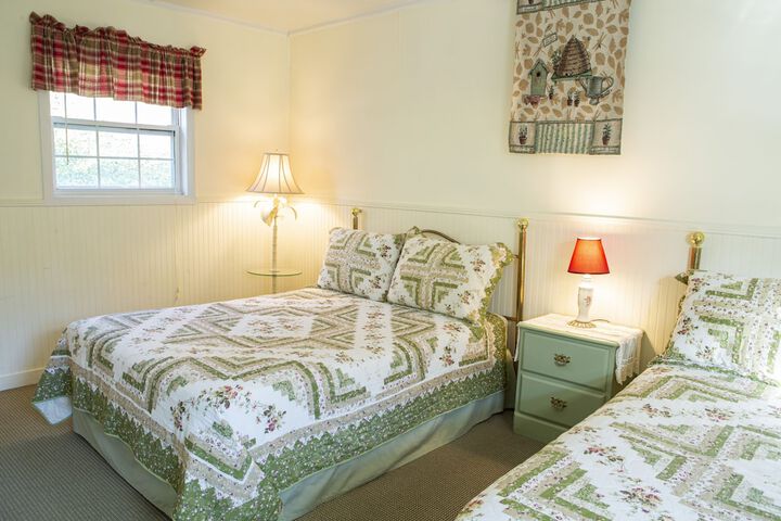 The Chimney Rock Inn & Cottages