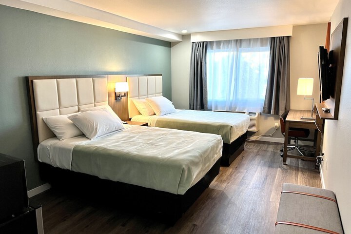 Room 11 of 27