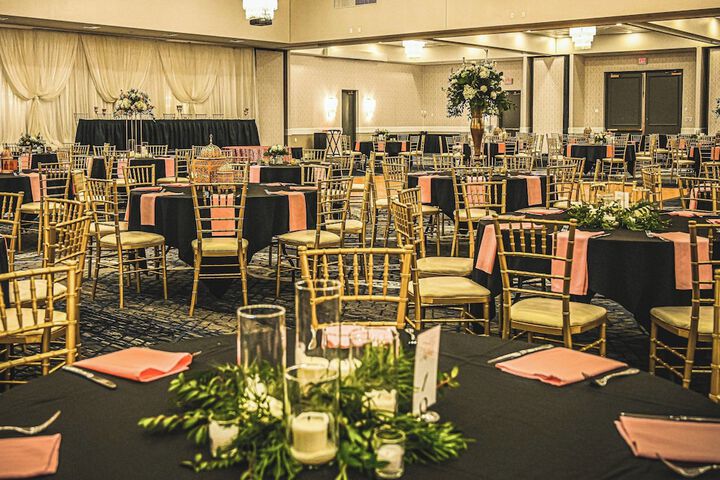 Delta Hotels by Marriott Cincinnati Sharonville