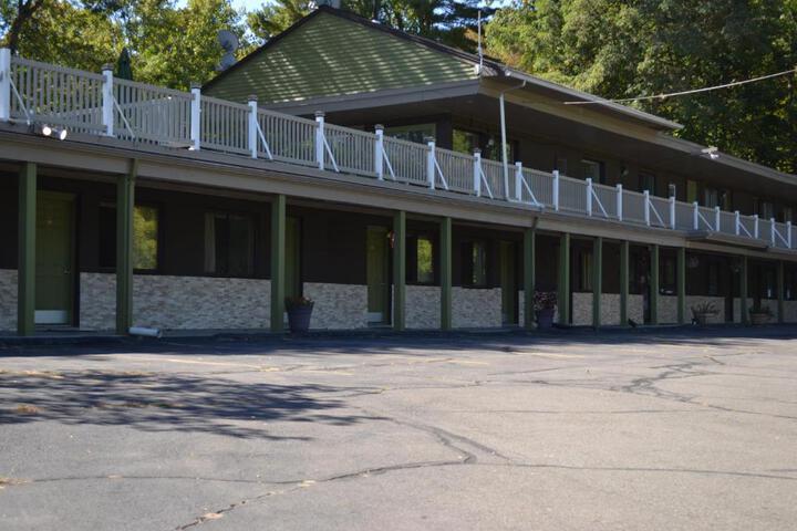 Mount Holyoke Inn