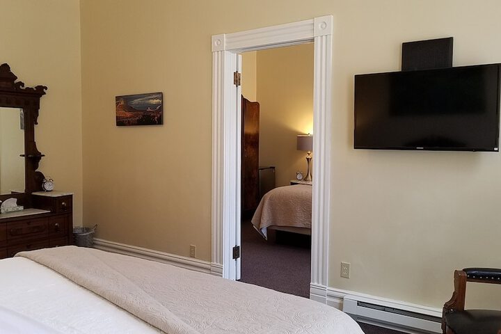 Room 72 of 126