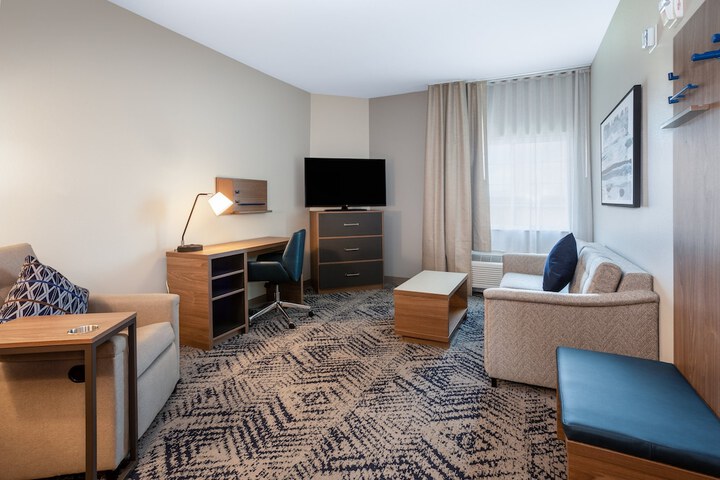 Room 26 of 38