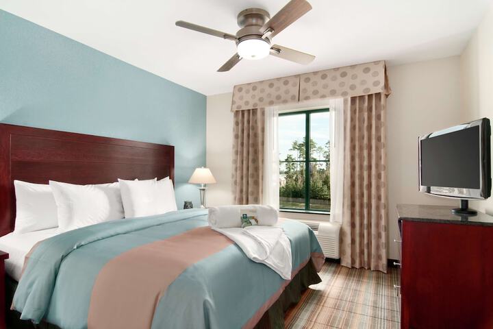 Room 9 of 19