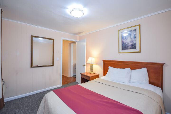 Room 10 of 22