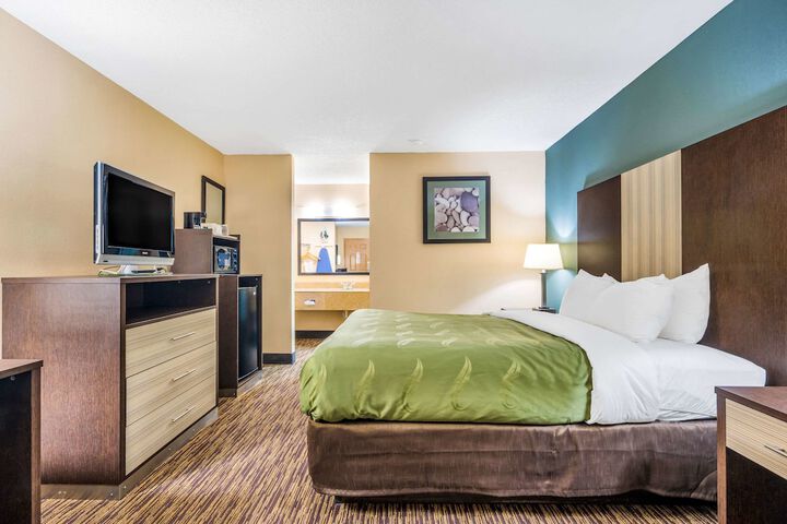 Room 13 of 26