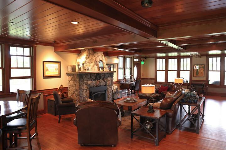 The Liberty Lodge at Sister Bay