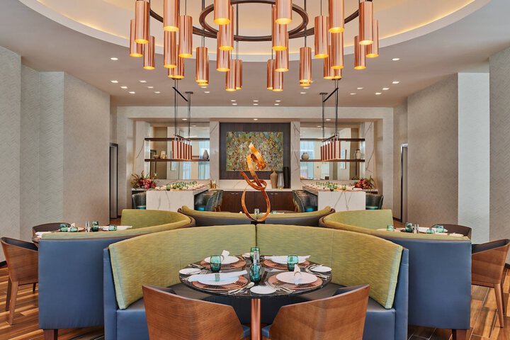 Art Ovation Hotel Autograph Collection