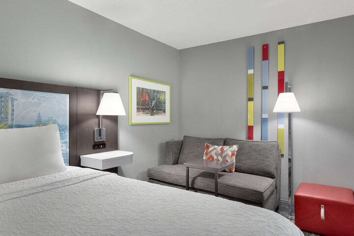 Room 15 of 40