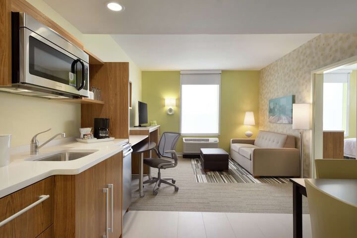 Room 9 of 28