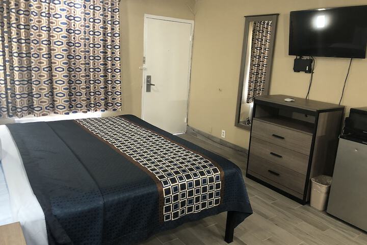 Room 12 of 17
