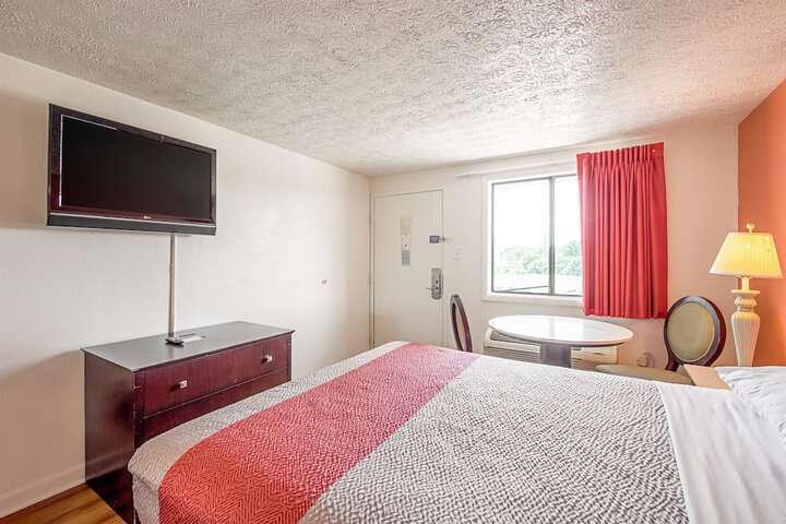 Room 19 of 35