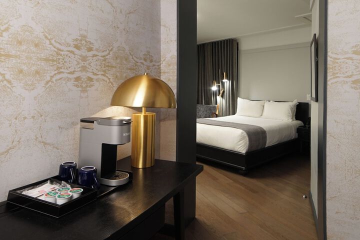 Room 15 of 40