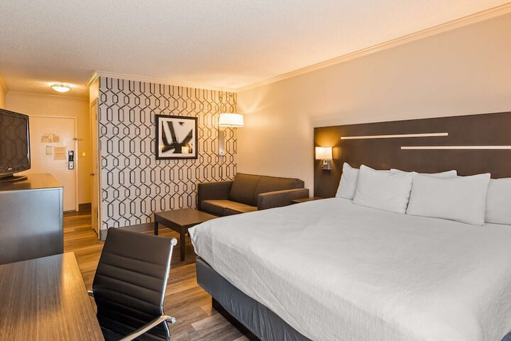 Best Western Plus Morristown Conference Center Hotel