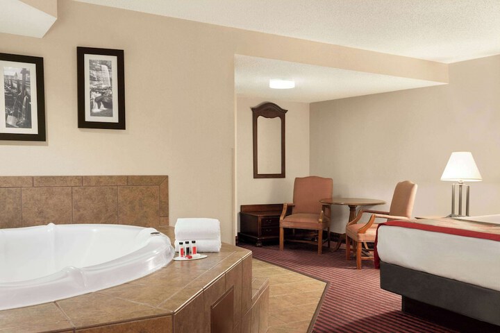 Room 20 of 39