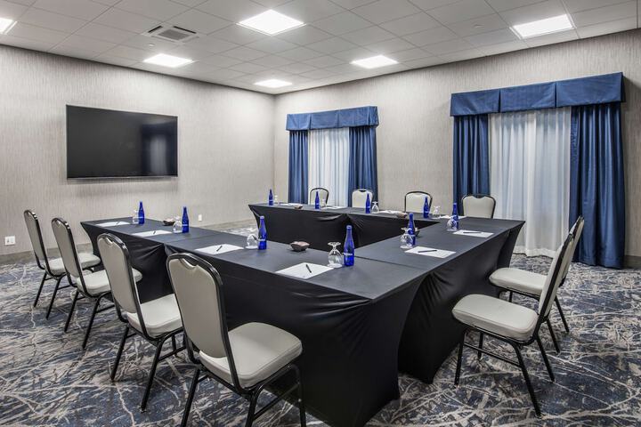 Doubletree by Hilton Monroe Township Cranbury