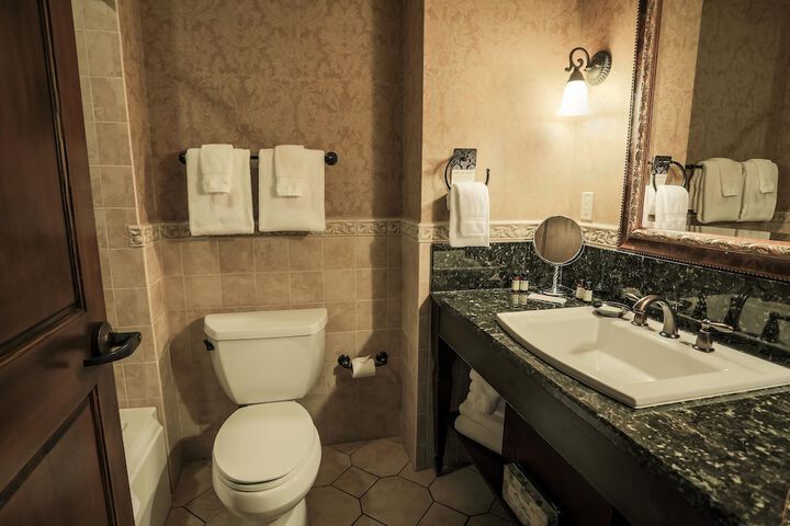 Room 15 of 74