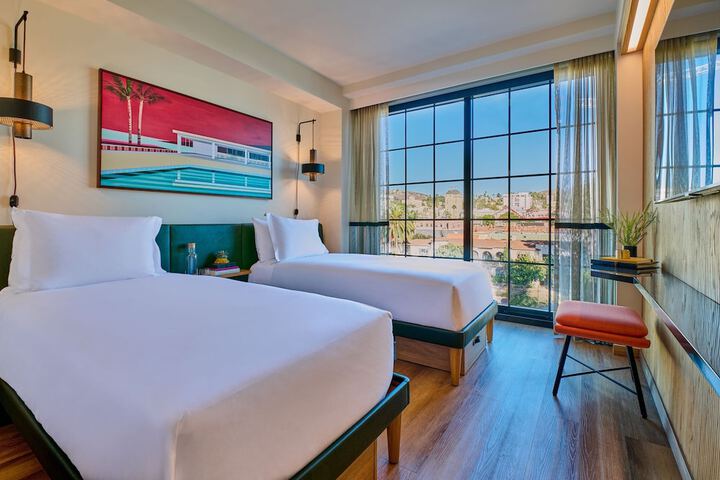 Room 21 of 40