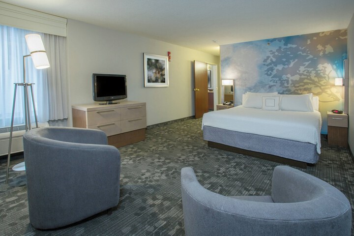 Room 32 of 53
