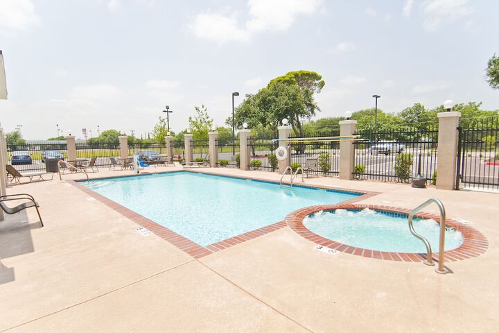 Pool 12 of 51