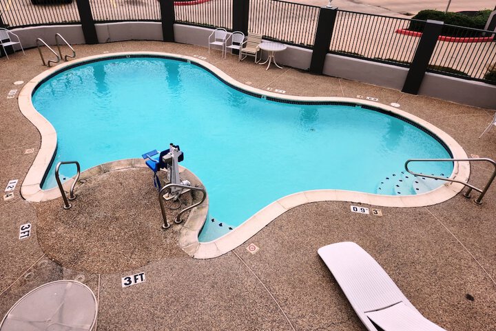 Pool 15 of 43