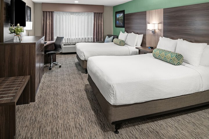 Yosemite Southgate Hotel & Suites