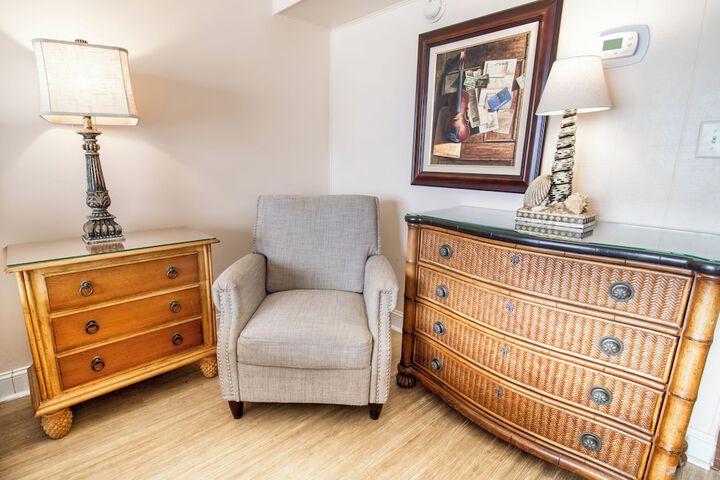 The Oceanfront Litchfield Inn