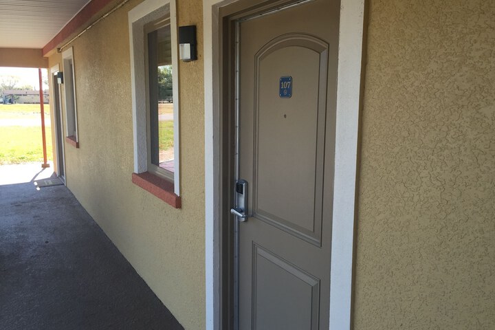 Budget Inn