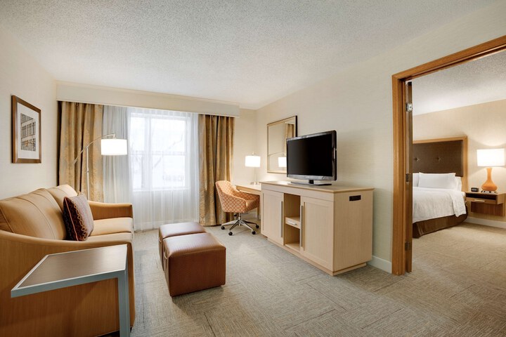 Hampton Inn & Suites Cleveland / Independence
