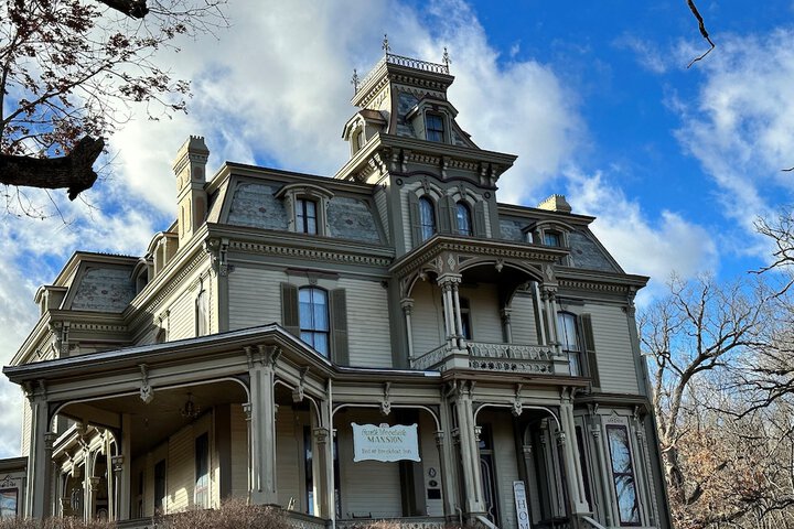 Garth Woodside Mansion B & B