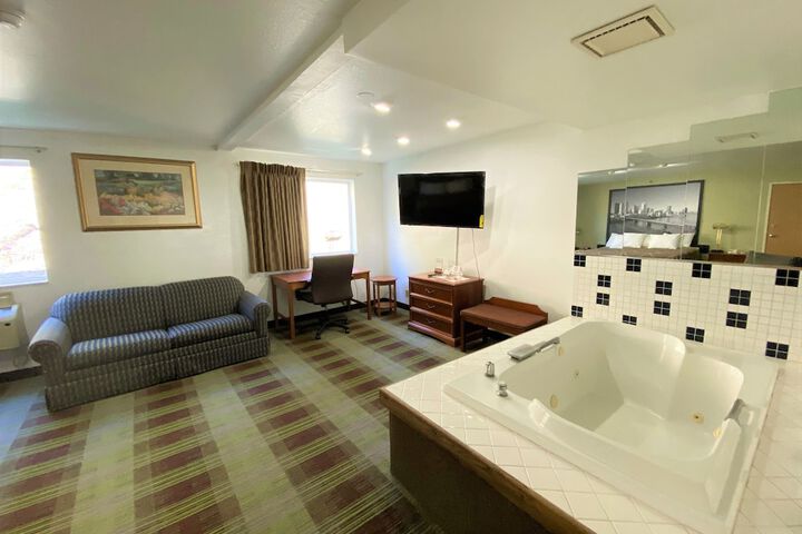 Room 16 of 35