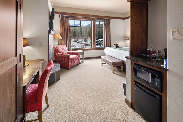 Lodge at Whitefish Lake