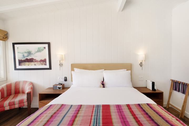 Room 13 of 38