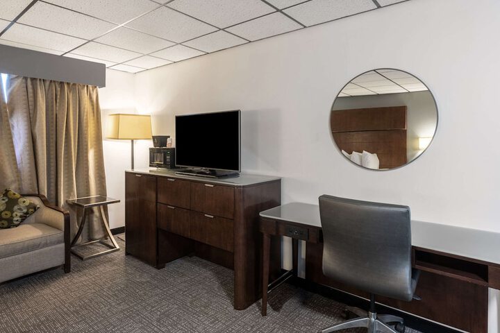 Room 48 of 68