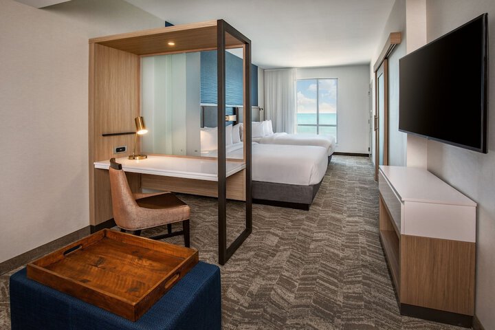 Room 9 of 25