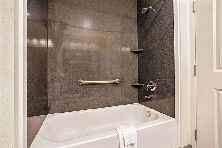 La Quinta Inn & Suites by Wyndham Tumwater - Olympia