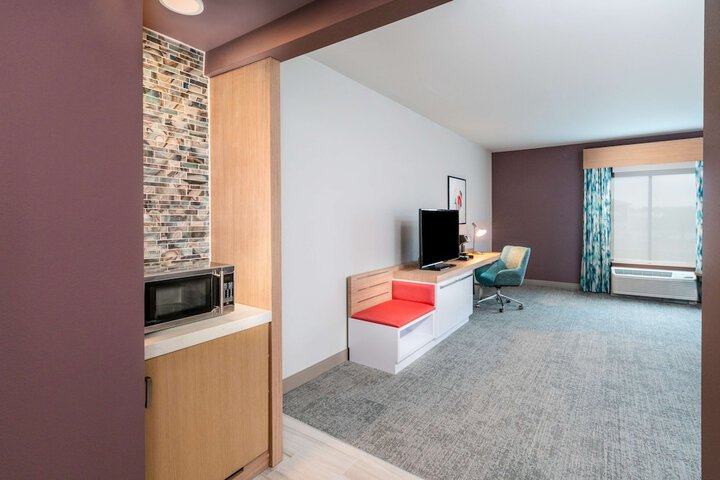 Room 12 of 42